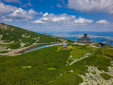 Slovakya 'daki High Tatras' ta Skalnatif Pleso Gölü.