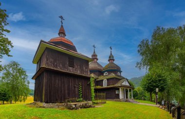 Tanrının Annesini Koruma Tapınağı, Nizny Komarnik, Slovakya.