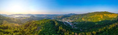 Slovakya 'daki Banska Stiavnica' daki Glanzenberg şatosunun kalıntıları.