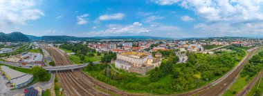 Zvolen, Slovakya şehir merkezinin panorama görüntüsü.