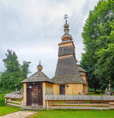 Ladomirova, Slovakya 'daki Aziz Mikail Kilisesi.