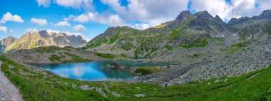 Büyük Zabie pleso Mengusovske Slovakya 'daki High Tatras Ulusal Parkı' nda.