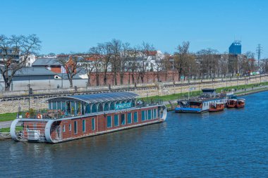 Polonya 'da Krakow / Krakow' daki Vistula nehir kenarı görüntüsü...