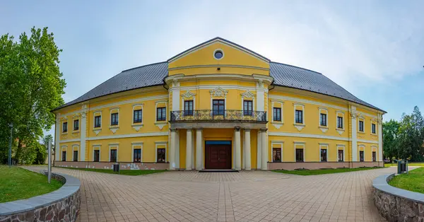 Slovakya 'daki Snina Sarayı Manzarası.