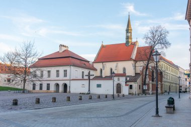 Krakow, Poland.IMAGE 'deki Aziz Giles Kilisesi' nin gündoğumu.