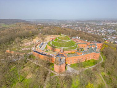 Polonya 'nın Krakow.IMAGE kentindeki Kosciuszko Tepesinin Panorama manzarası