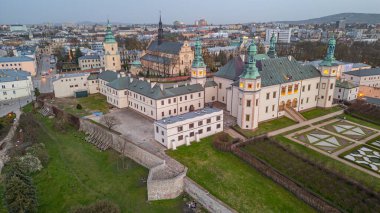 Krakow piskoposlarının sarayının günbatımı manzarası - Polonya Kielce 'deki Ulusal Müze