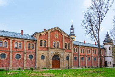 Pszczyna Şato Parkı 'ndaki ahırlar.
