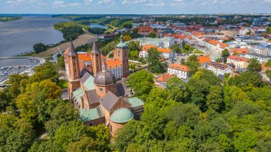 Plock, Poland.IMAGE 'deki katedralin panorama görüntüsü