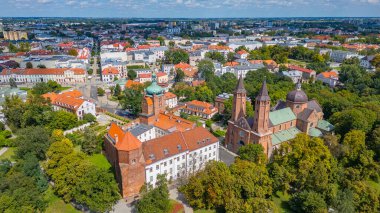 Plock, Poland.IMAGE 'deki katedralin panorama görüntüsü