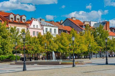 Plock, Poland.IMAGE 'deki Stary Rynek Meydanı' nda yaz günü.