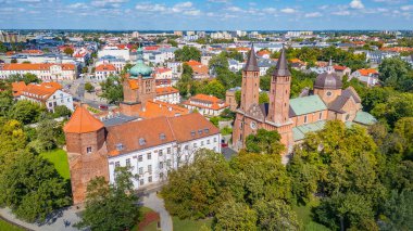 Plock, Poland.IMAGE 'deki katedralin panorama görüntüsü