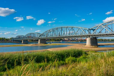 Jozef Pilsudski Köprüsü ve Torun, Poland.IMAGE panoraması
