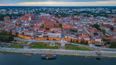 Poland.IMAGE 'de Torun' un günbatımı manzarası.