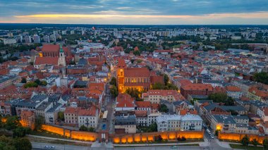 Poland.IMAGE 'de Torun' un günbatımı manzarası.