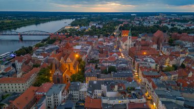 Poland.IMAGE 'de Torun' un günbatımı manzarası.