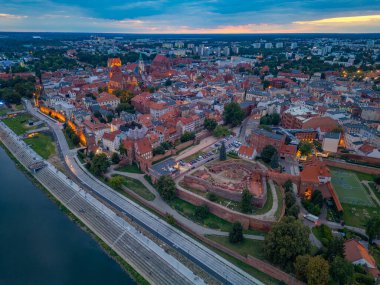 Poland.IMAGE 'de Torun' un günbatımı manzarası.