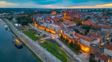 Poland.IMAGE 'de Torun' un günbatımı manzarası.
