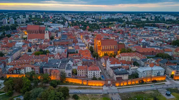 Poland.IMAGE 'de Torun' un günbatımı manzarası.