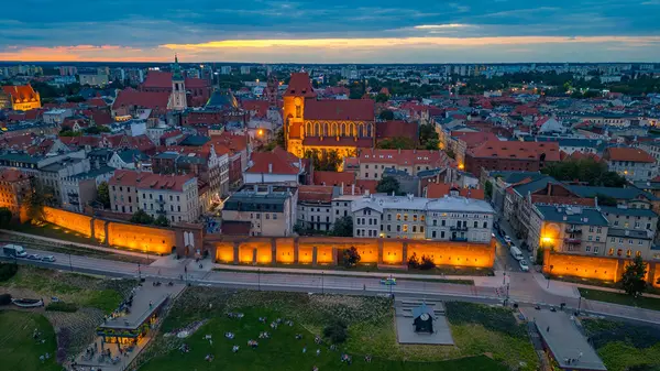 Poland.IMAGE 'de Torun' un günbatımı manzarası.