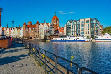 Güneşli bir günde Gdansk Rıhtımı, Poland.IMAGE