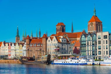 Güneşli bir günde Gdansk Rıhtımı, Poland.IMAGE
