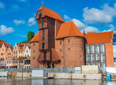 Gdansk, Poland.IMAGE rıhtımında tarihi vinç
