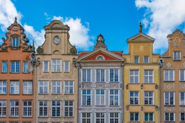 Gdansk, Poland.IMAGE 'deki Dlugi Targ Meydanı' nda renkli evler