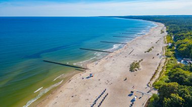 Ustka, Poland.IMAGE 'de bir plaj manzarası