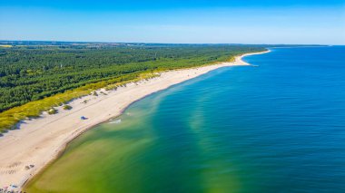 Ustka, Poland.IMAGE 'de bir plaj manzarası