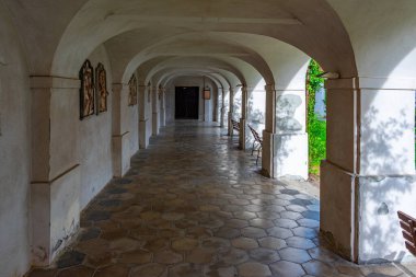 Çek Cumhuriyeti 'nin Tabor kenti yakınlarındaki Klokoty Katolik Kilisesi.