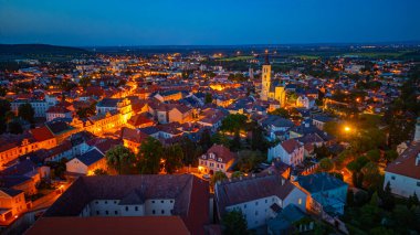 Çek Cumhuriyeti 'nde Kutna Hora' nın günbatımı manzarası.