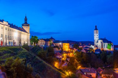 Çek Cumhuriyeti 'nde Kutna Hora' nın gece manzarası.