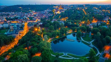 Çek Cumhuriyeti, Letna 'dan Prag kalesinin günbatımı manzarası.
