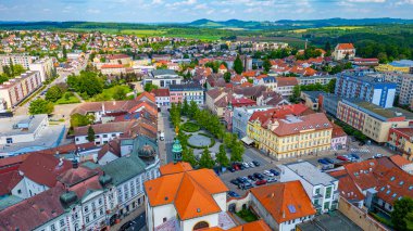 Çek Cumhuriyeti 'nin Benesov u Prahy şehir merkezinin panorama manzarası.