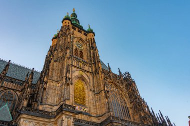 Çek Cumhuriyeti Prag Şatosu 'ndaki Aziz Vitus Katedrali.