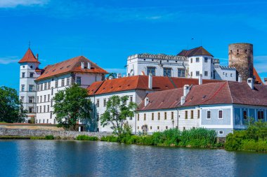 Çek kenti Jindrichuv Hradec.IMAGE 'deki kale manzarası