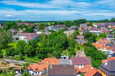 Çek Cumhuriyeti 'nin Jindrichuv Hradec kentindeki renkli evler.