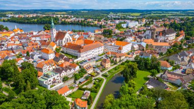 Çek Cumhuriyeti 'nde Jindrichuv Hradec şehrinin manzarası.