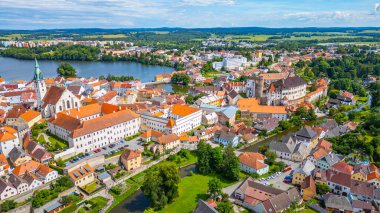 Çek Cumhuriyeti 'nde Jindrichuv Hradec şehrinin manzarası.
