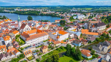 Çek Cumhuriyeti 'nde Jindrichuv Hradec şehrinin manzarası.