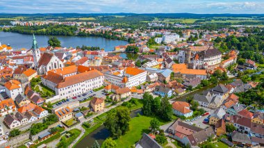 Çek Cumhuriyeti 'nde Jindrichuv Hradec şehrinin manzarası.