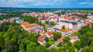 Çek Cumhuriyeti 'nde Jindrichuv Hradec şehrinin manzarası.