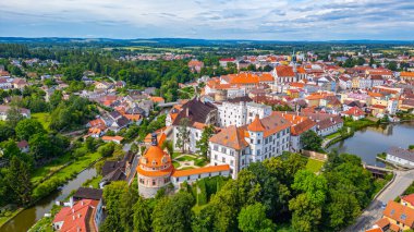 Jindrichuv Hradec 'in Çek Cumhuriyeti' ndeki Panorama görüşü.