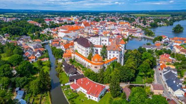 Jindrichuv Hradec 'in Çek Cumhuriyeti' ndeki Panorama görüşü.