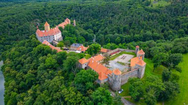 Çek Cumhuriyeti 'ndeki Veveri kalesinin Panorama manzarası.