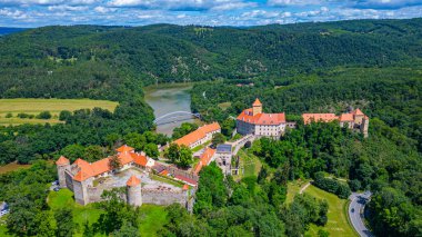 Çek Cumhuriyeti 'ndeki Veveri kalesinin Panorama manzarası.