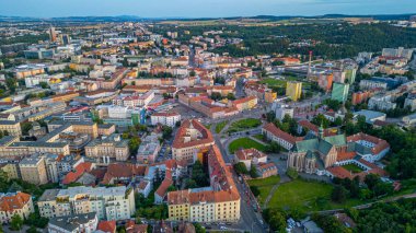 Çek Cumhuriyeti, Brno 'nun yerleşim bölgesinin günbatımı manzarası.