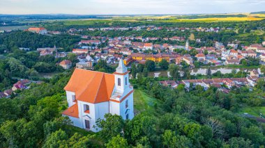Çek Cumhuriyeti 'nde Dolni Kounice' a bakan Aziz Anthony Şapeli.