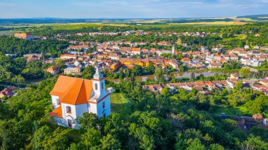 Çek Cumhuriyeti 'nde Dolni Kounice' a bakan Aziz Anthony Şapeli.